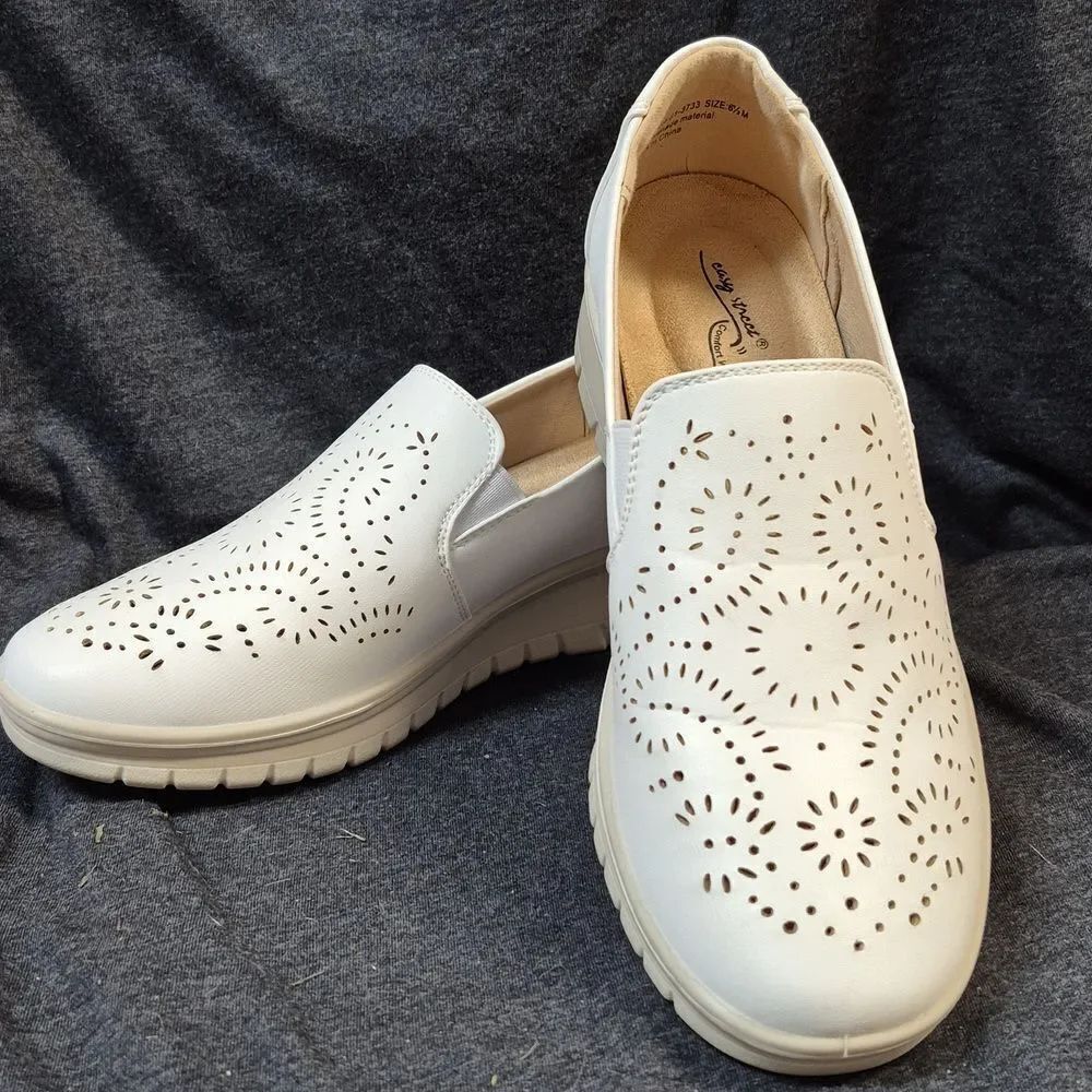 Easy Street 6.5 White Wedge Sneaker